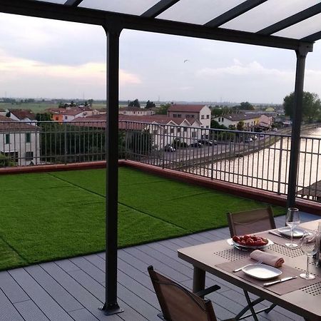 Palazzo Spada - Attico Con Terrazza Vista Fiume In Centro Кодігоро Екстер'єр фото